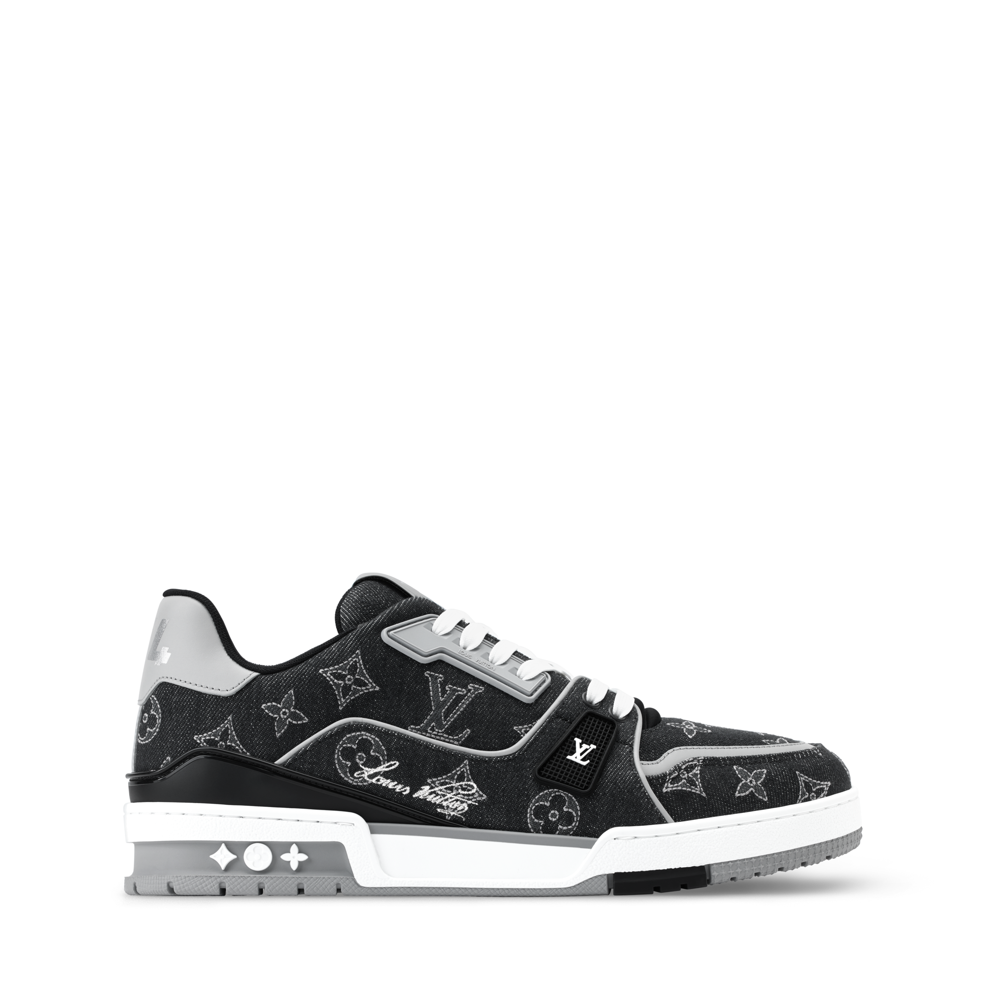  Zapatos Tenis <ul>
  <li>Color negro</li>
  <li>Tejido denim con motivo Monograma bordado/piel de becerro lisa</li>
  <li>Cordones</li>
  <li>Detalles distintivos</li>
  <li>Suela de goma con flores Monograma</li>
  <li>El artículo se ha fabricado en Italia</li>
</ul> | Louis Vuitton ® (Ampliar producto)